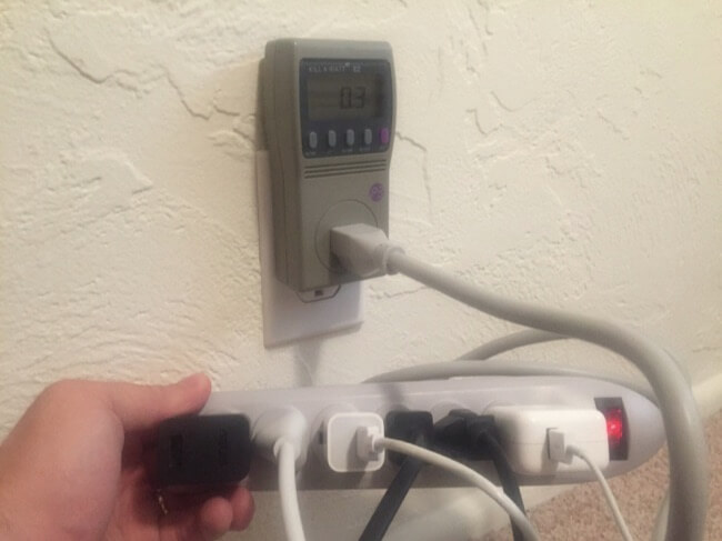 650x487xchargers-on-power-strip-energy-usage-measured